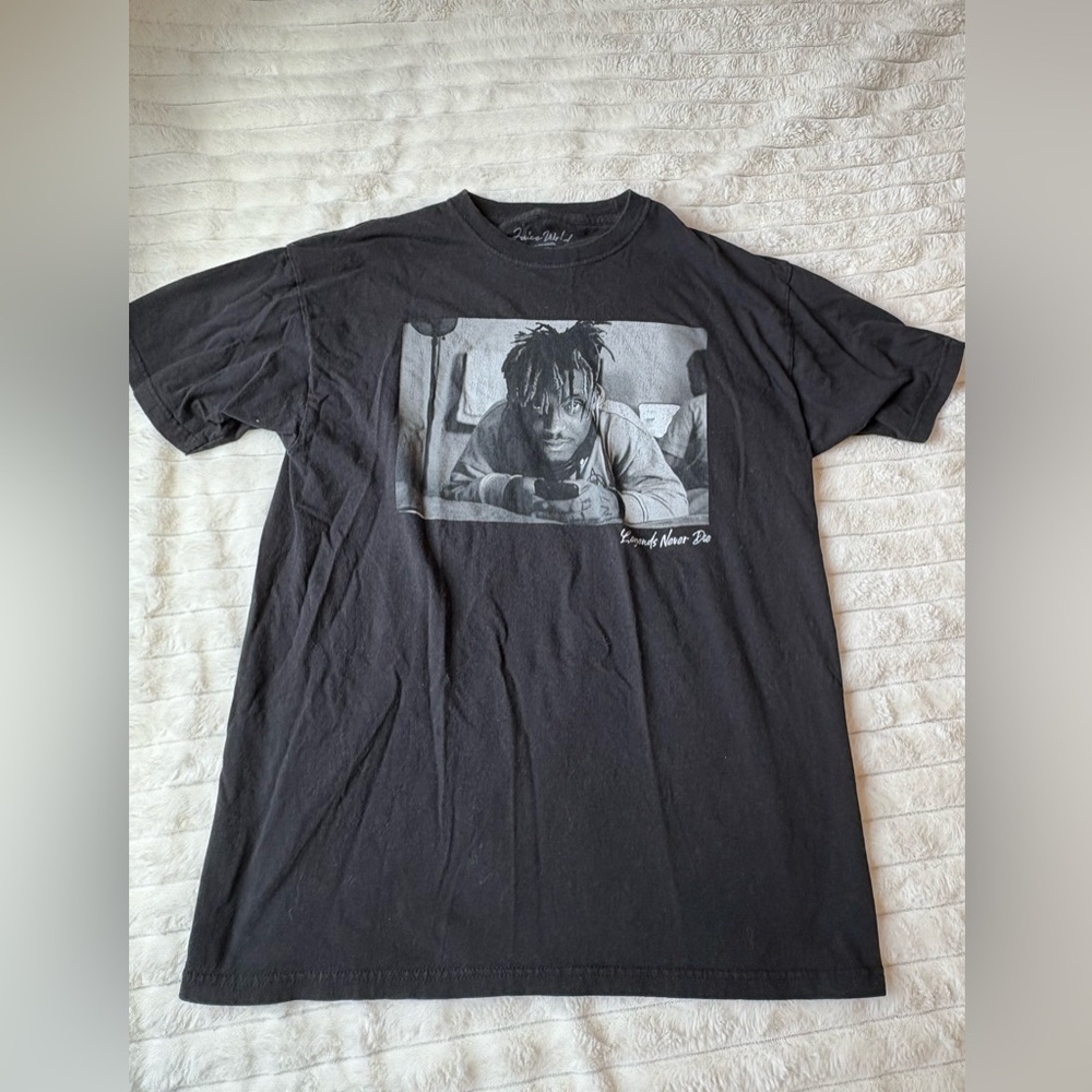 Women’s Juice World T-Shirt Size L